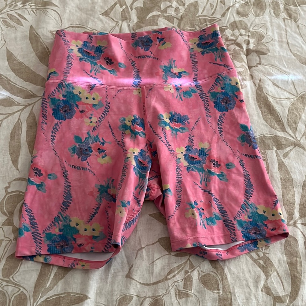 LoveShackFancy x Beach Riot Biker Shorts • Sz M